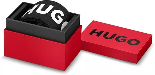 亚马逊将“时尚”男士Hugo Boss手表的价格降至100英镑以下